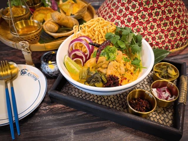 Khao Soi (ข้าวซอย).