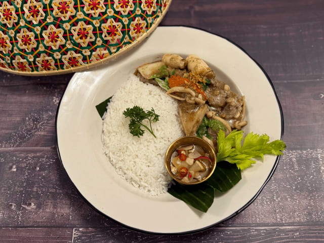 Veggies Entree (Pad Pak) ผัดผัก.