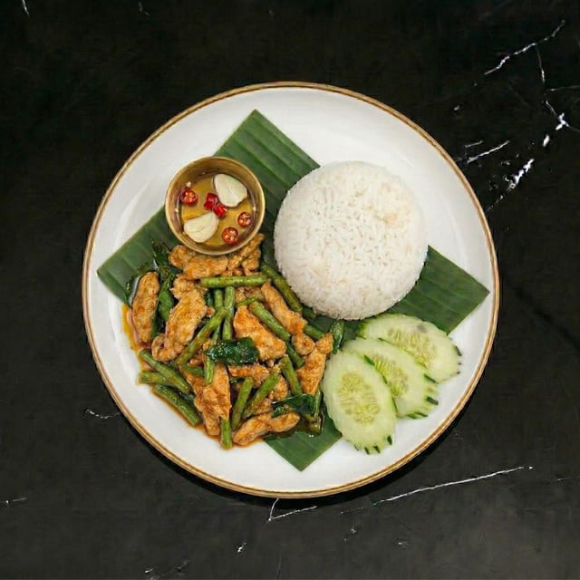 Pad Prik Khing Entree ผัดพริกขิง.