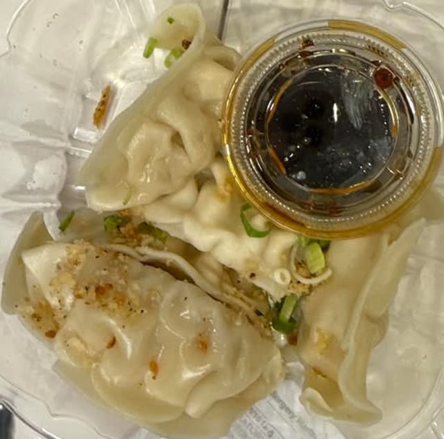Chicken Gyoza - 6 pc.