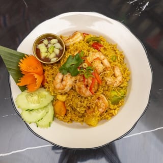 Pineapple Fried Rice ข้าวผัดสัปปะรด