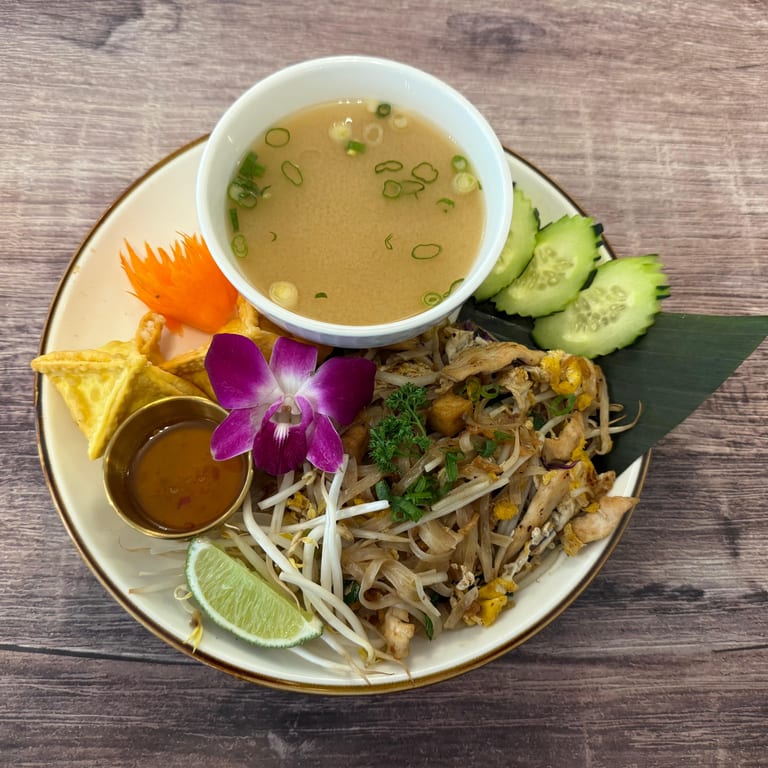 Delicious Chinese Broccoli and Noodle Dishes